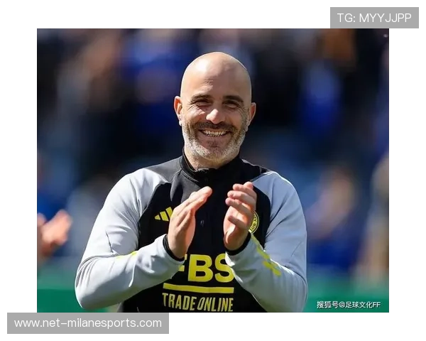 足球球星转行当裁判 退役后再次为赛场执法的传奇人物